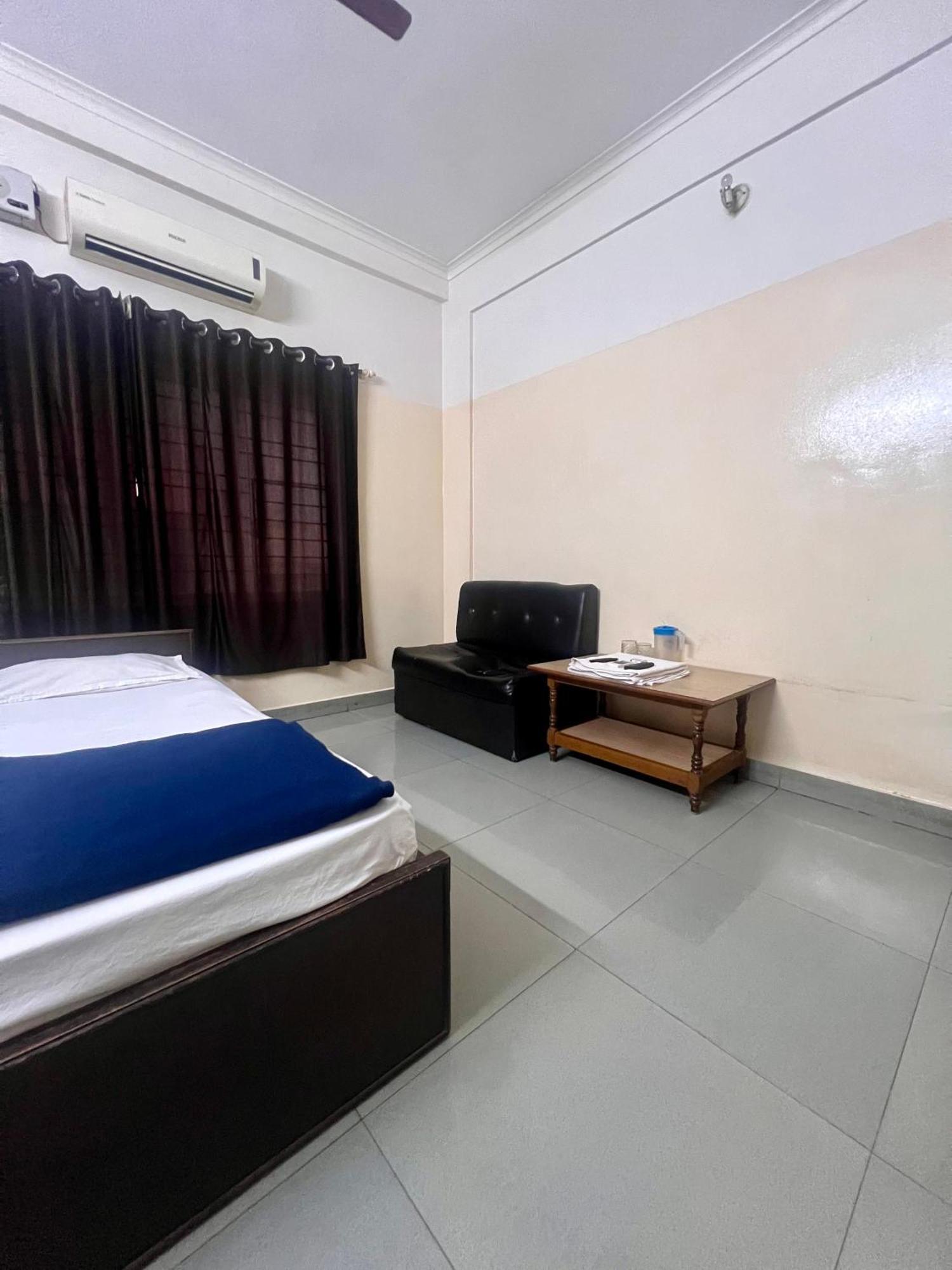 Sai Sagar Hotel Manipal Bagian luar foto